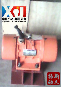 倉壁振動器 倉壁振動器