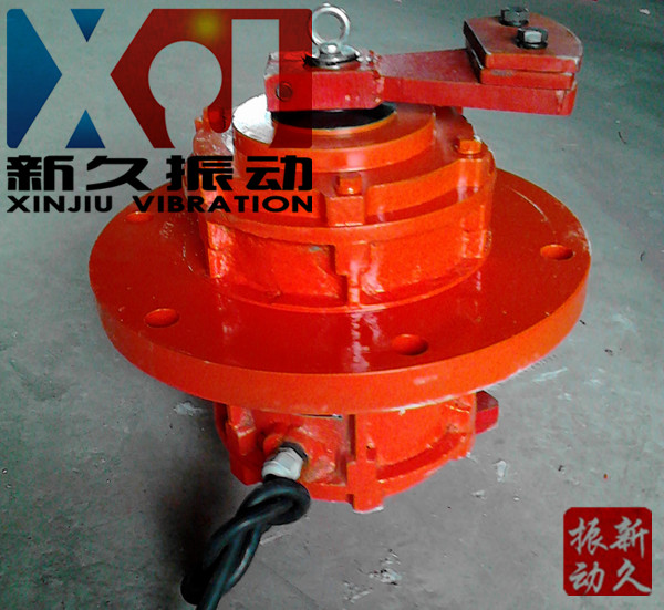 立式振動(dòng)電機(jī) 立式振動(dòng)電機(jī)